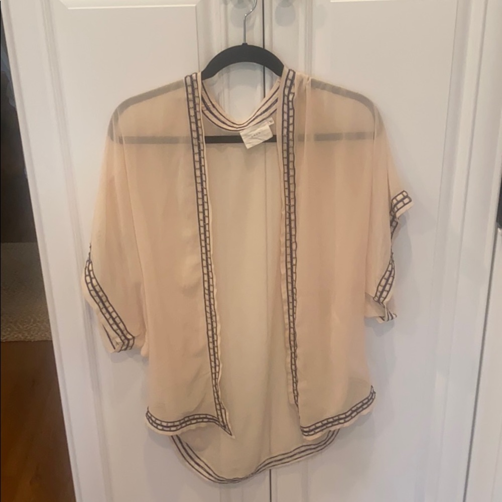 Lush off white kimonos